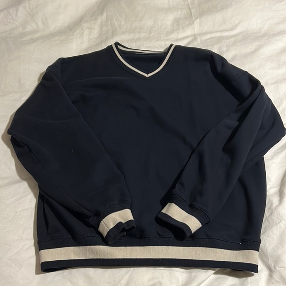 Brandy Melville Tops Brandy Melville Sweatshirt Poshmark